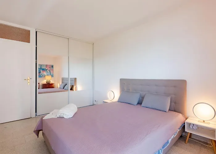شقة Le Mediterranee-1 By Interhome *
