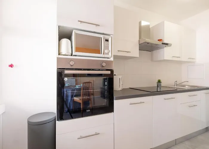 Le Mediterranee-1 By Interhome شقة